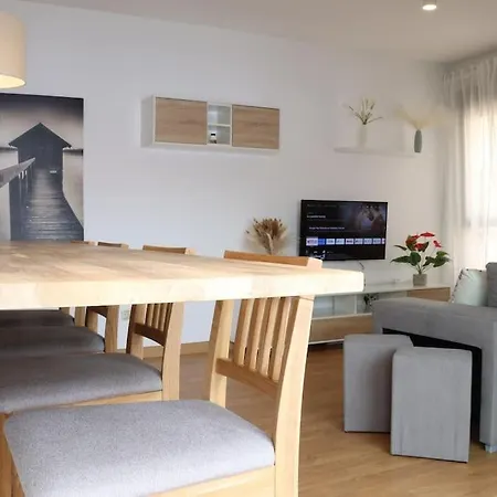 Cms Center Penthouse With Sunny Terrace & Parking Apartment